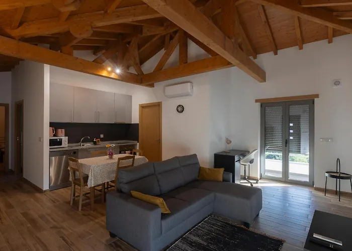 Outeiro 7 פנקובה